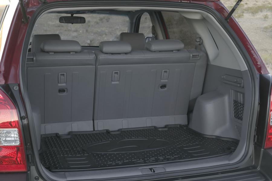  Hyundai Tucson 2004 года  (фото 24 из 74)